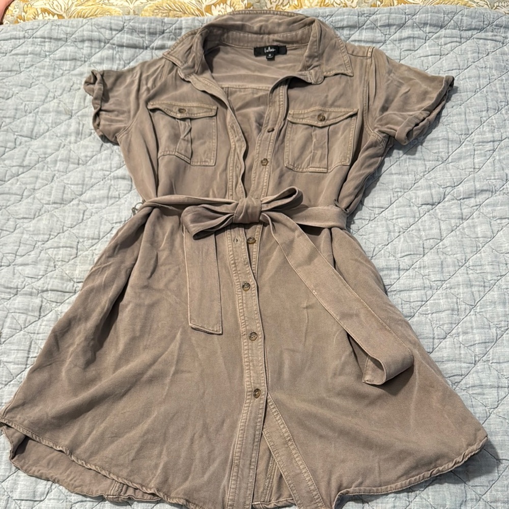Lulu's Taupe Button-Up Dress